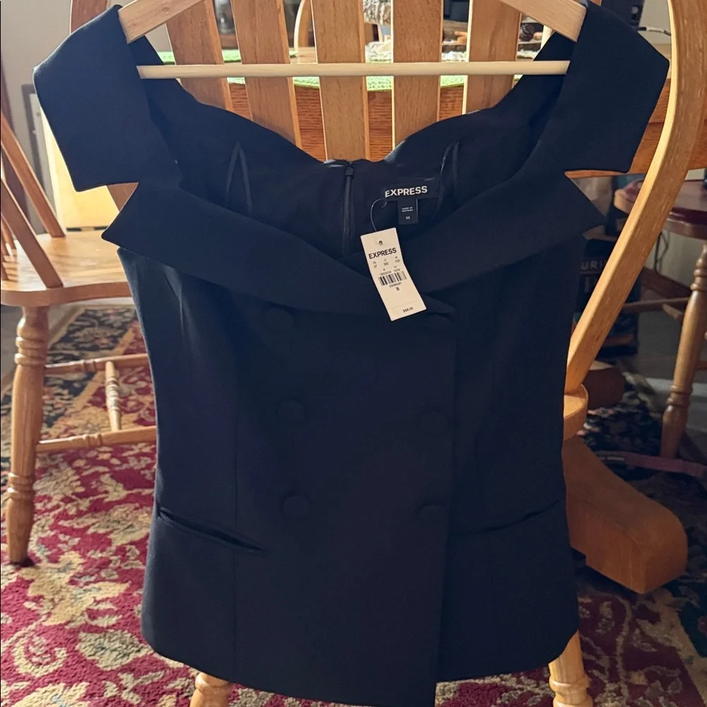 Express Off-Shoulder Double-Breasted Black Top - Picture 3 of 7